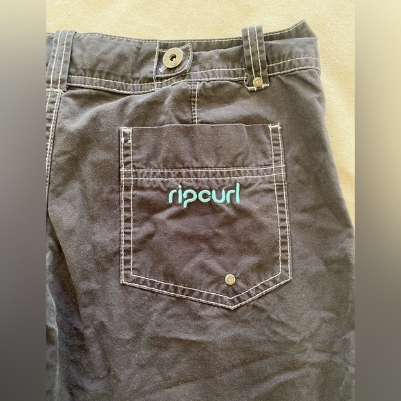 Rip Curl Charcoal Black Women's Long Shorts Tagged Size 5 Casual Surf - Picture 6 of 8